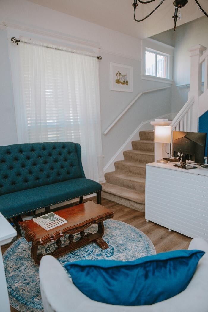 Images Desiree Vance, PC