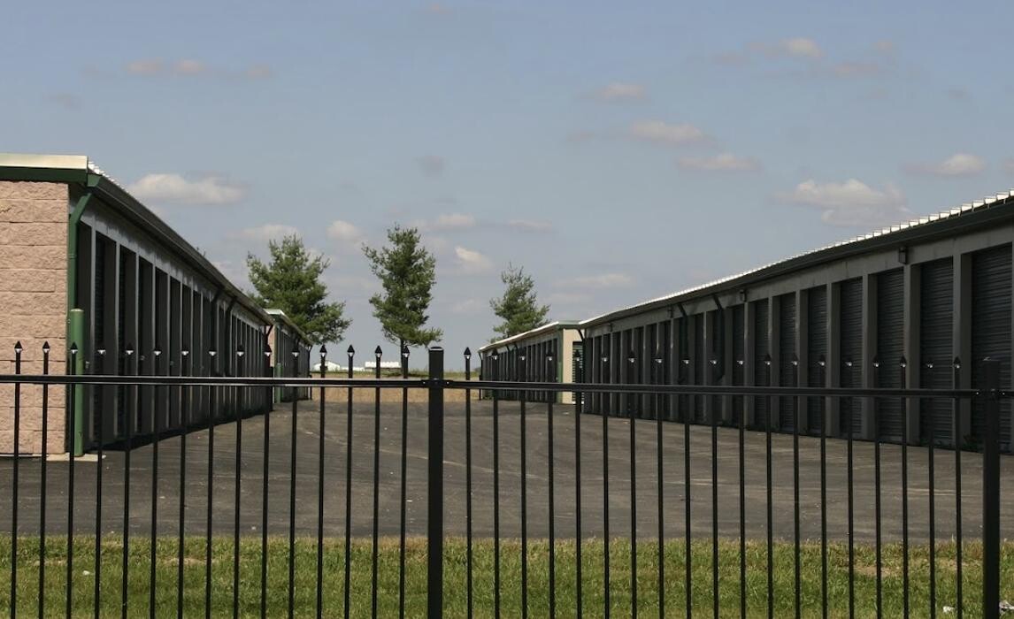 Images A+ Storage - DeForest