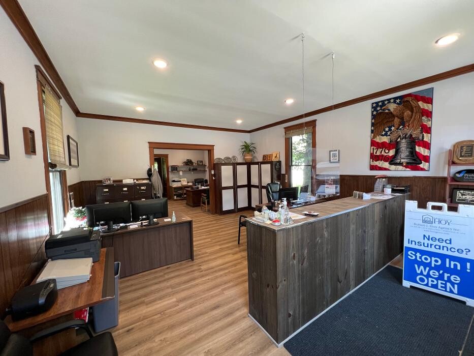 Images Robert J. Hoy Agency, Inc.