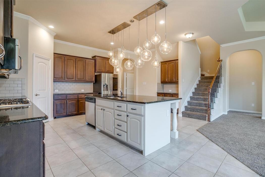 Images Trinity Group Realty