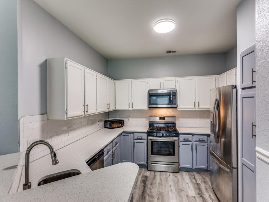 Images Trinity Group Realty