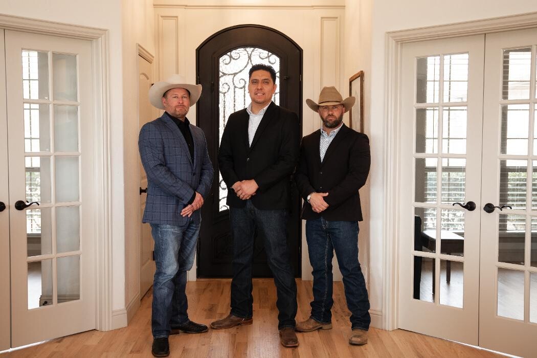 Images Trinity Group Realty