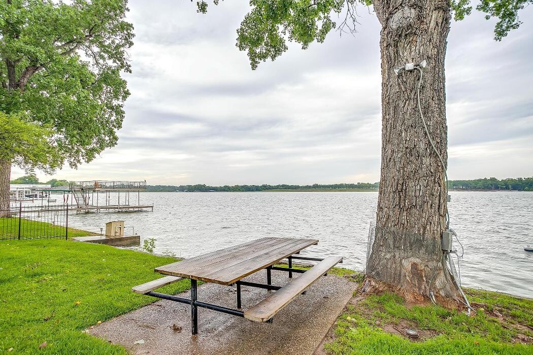 Images Trinity Group Realty