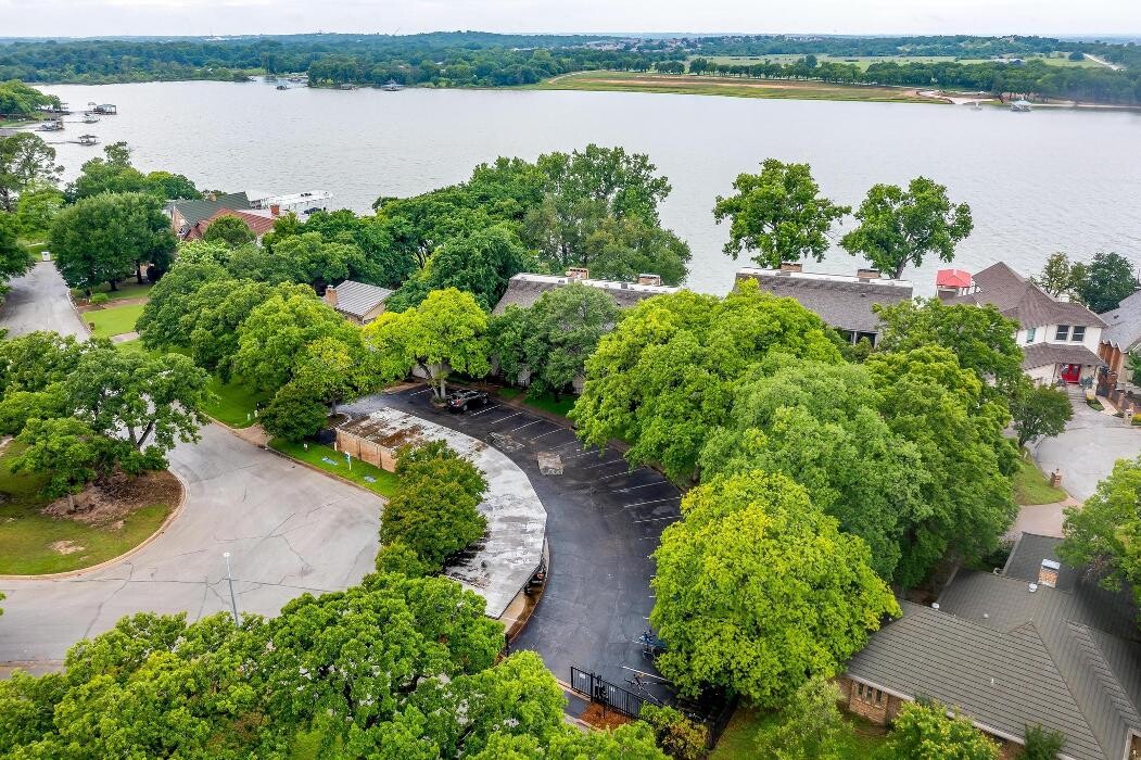 Images Trinity Group Realty