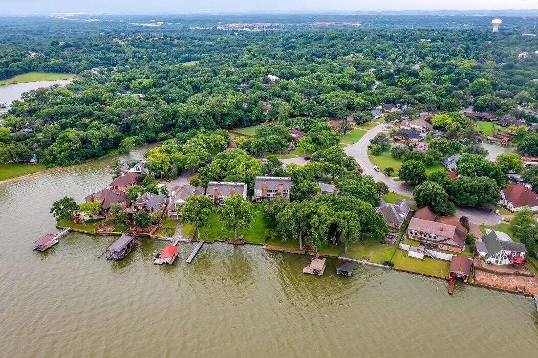 Images Trinity Group Realty