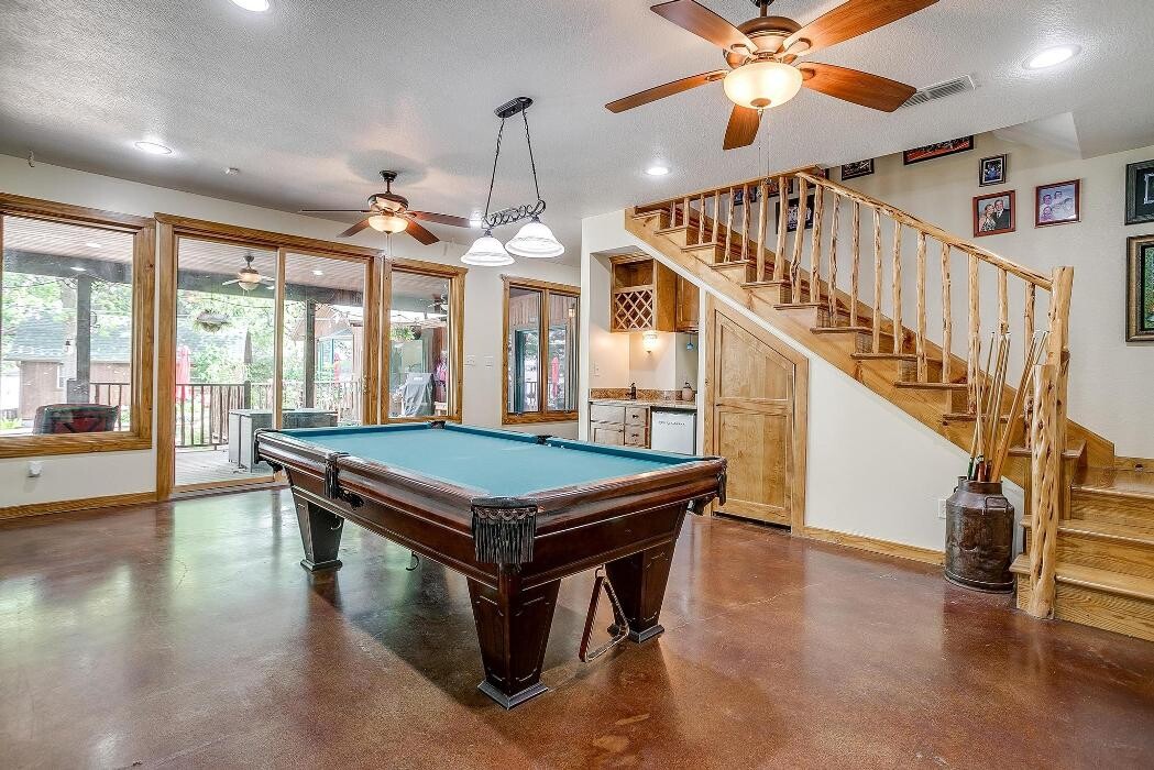 Images Trinity Group Realty