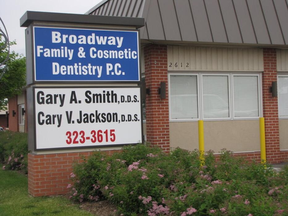 Images Broadway Family & Cosmetic Dentistry