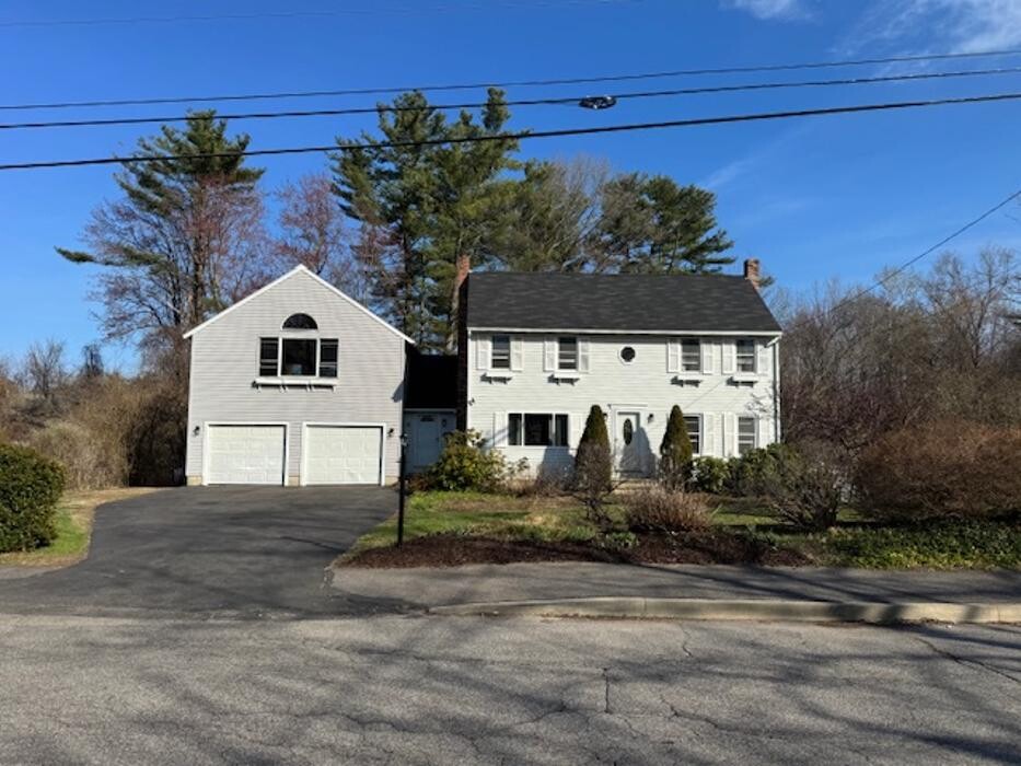 Images Town Square Realty Group