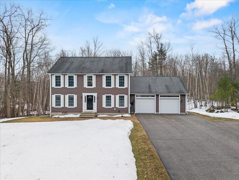Images Town Square Realty Group