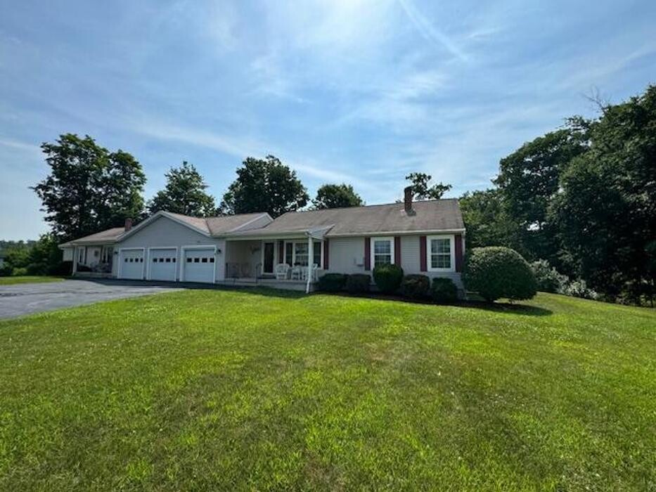 Images Town Square Realty Group