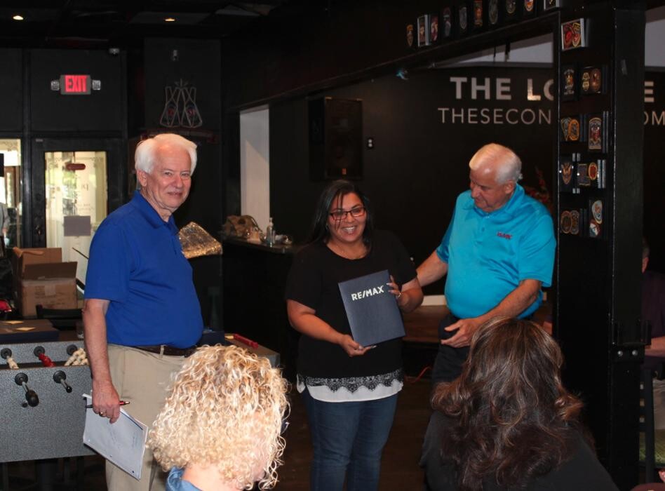 Images RE/MAX SUMMIT