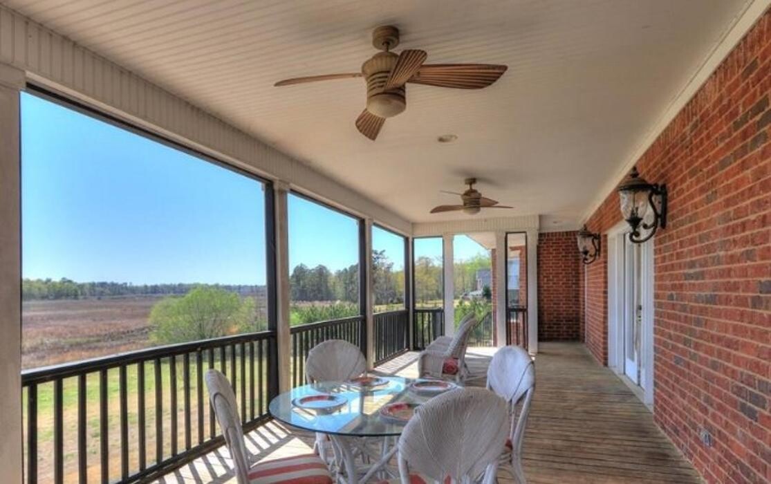 Images RE/MAX SUMMIT