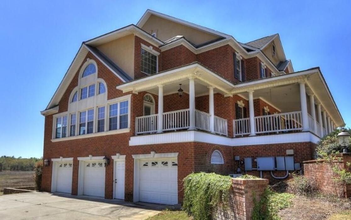 Images RE/MAX SUMMIT