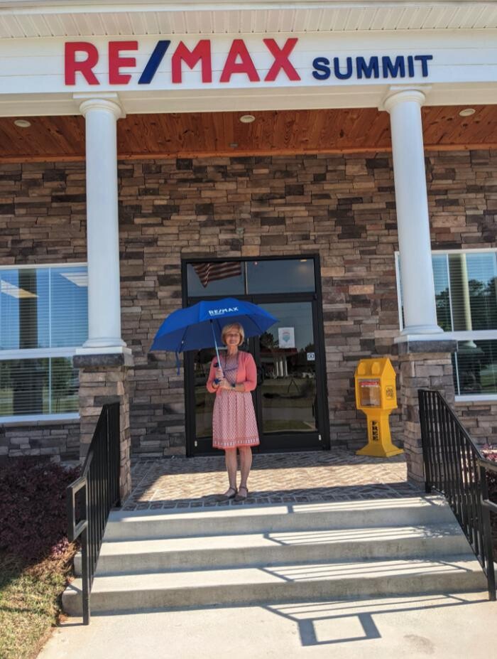 Images RE/MAX SUMMIT