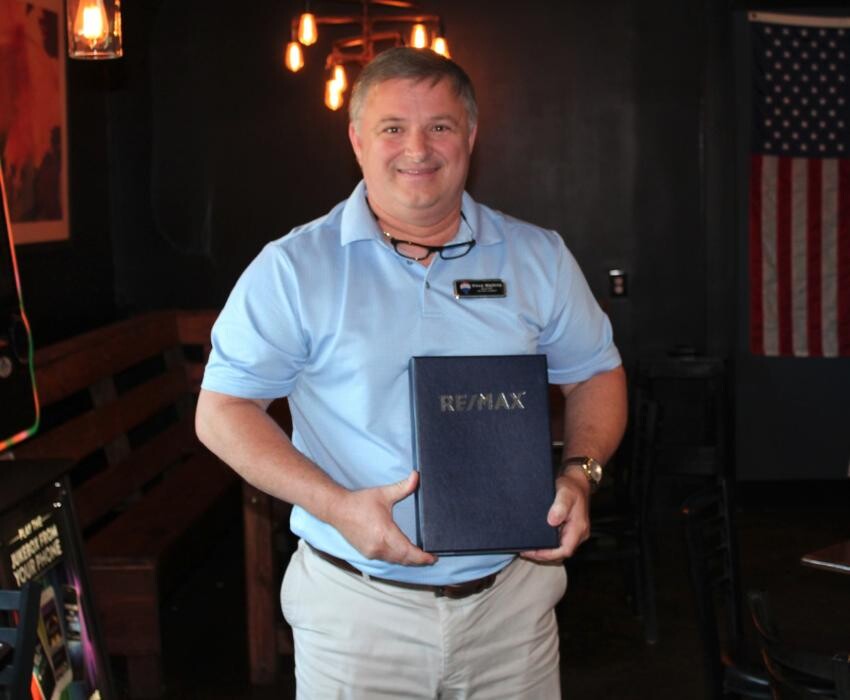 Images RE/MAX SUMMIT