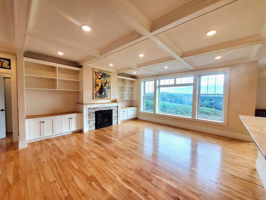 Images Vanessa Stone Real Estate, LLC