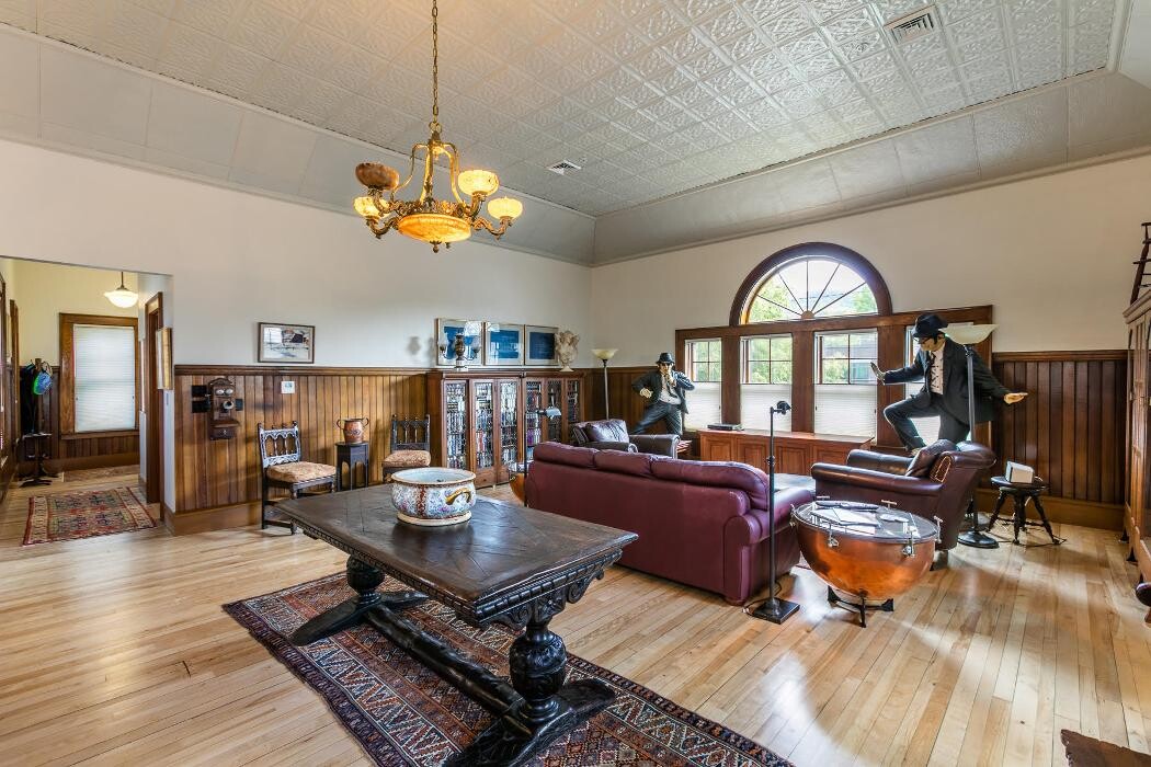 Images Vanessa Stone Real Estate, LLC