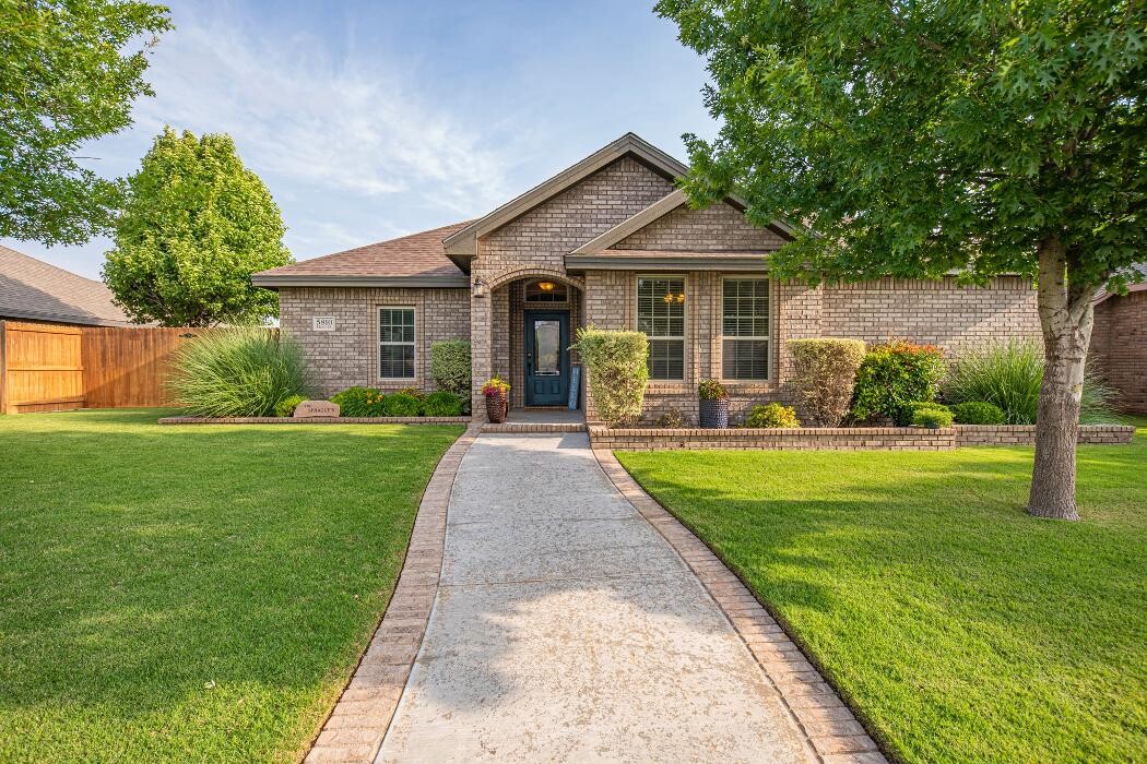 Images The Agency, Kerri Payne James Real Estate Team