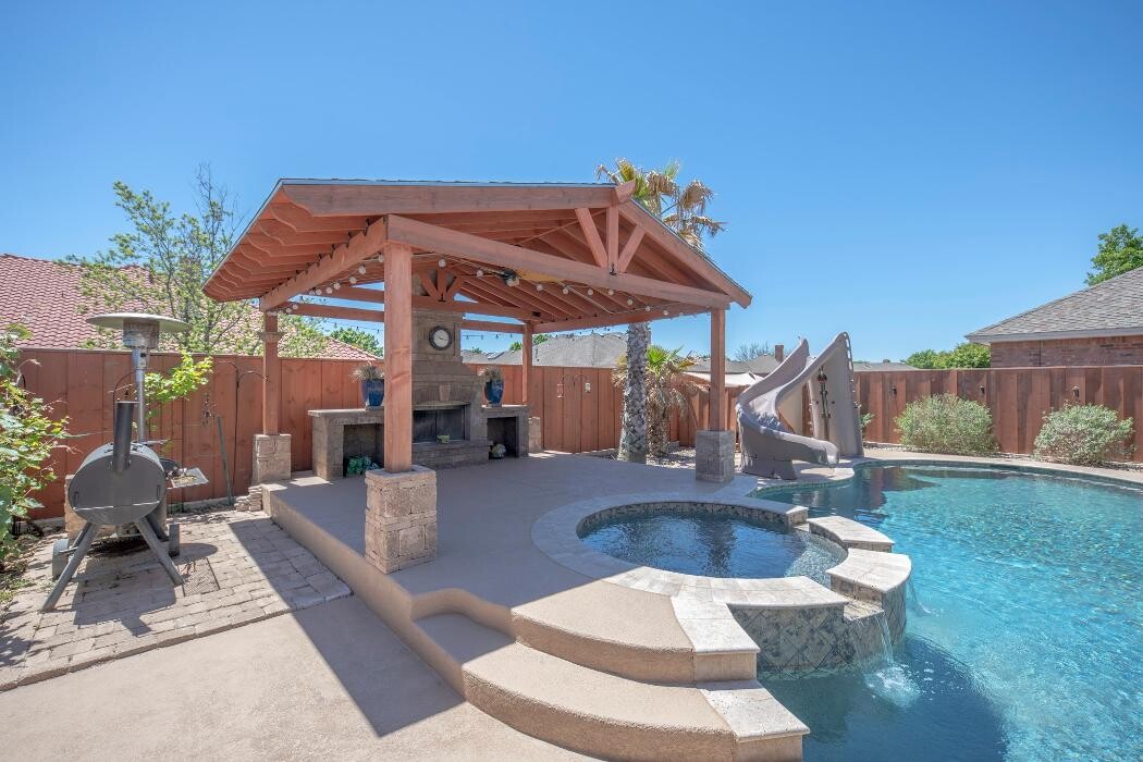 Images The Agency, Kerri Payne James Real Estate Team