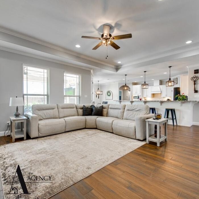 Images The Agency, Kerri Payne James Real Estate Team
