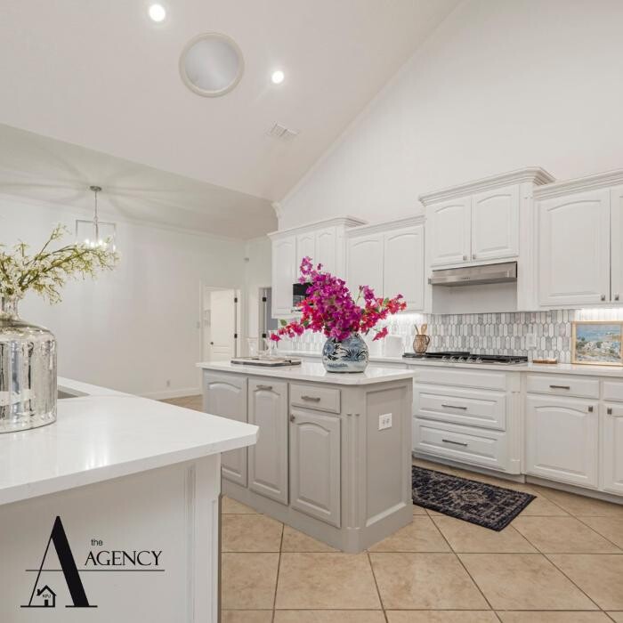 Images The Agency, Kerri Payne James Real Estate Team
