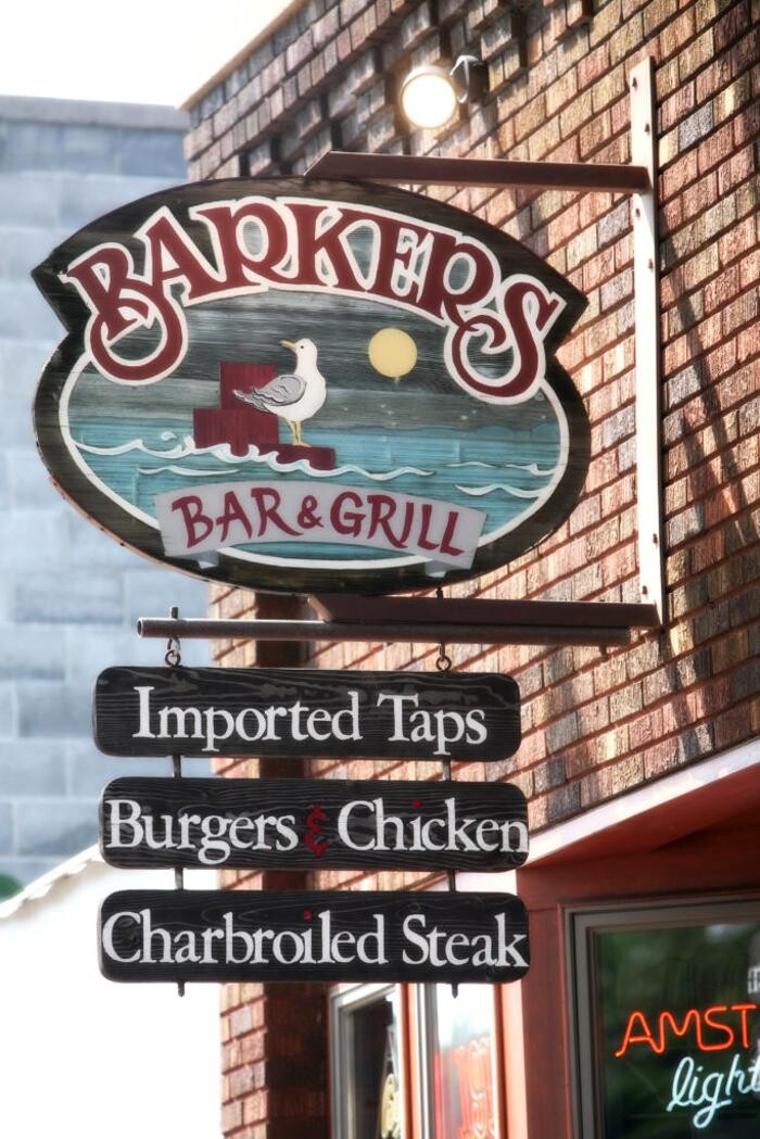 Images Barker's Bar & Grill