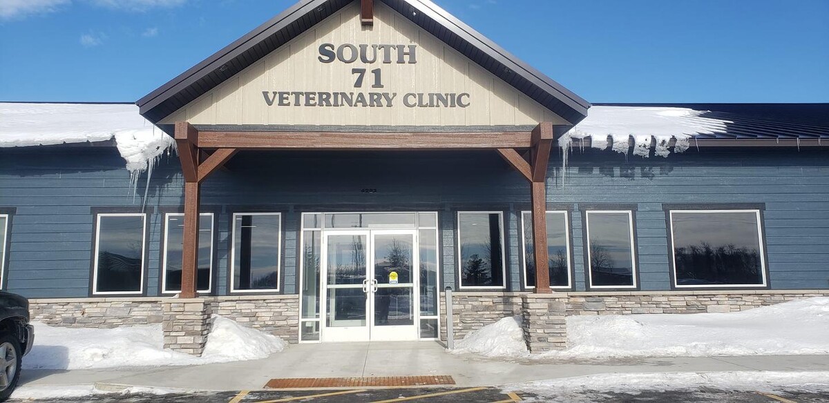 Images South 71 Veterinary Clinic