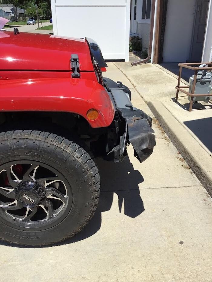 Images LaSalle Body & Fender, Inc.