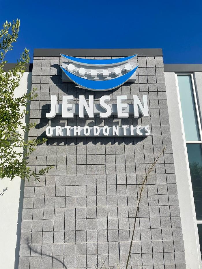 Images Fluorescent Signs Inc