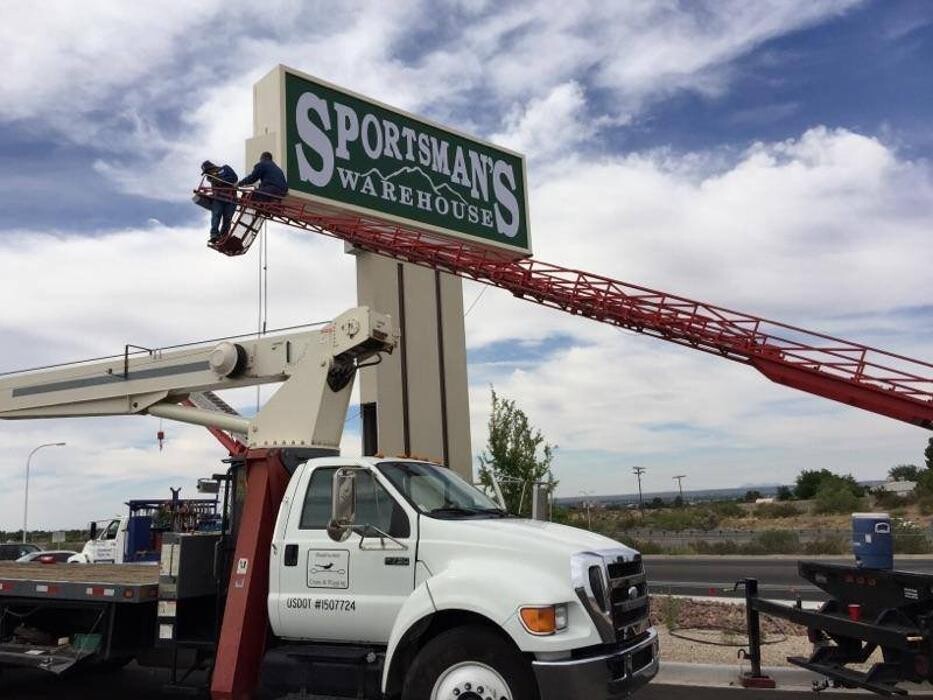Images Fluorescent Signs Inc