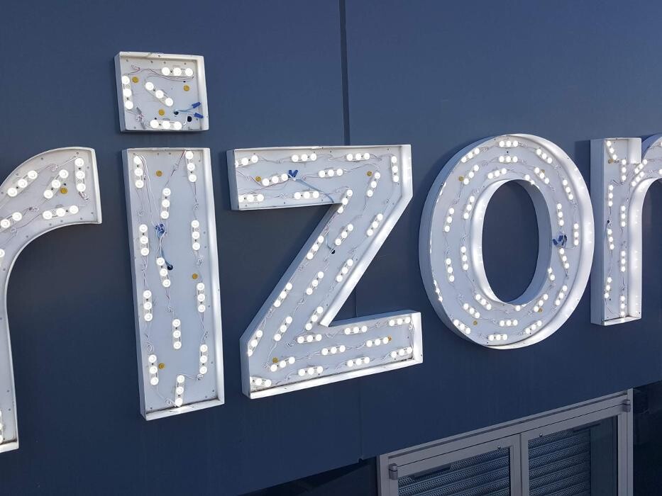 Images Fluorescent Signs Inc