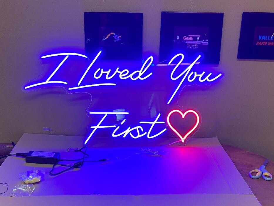 Images Fluorescent Signs Inc