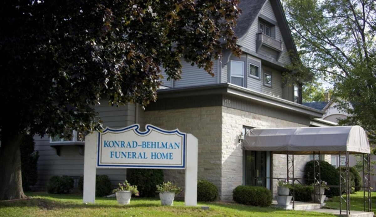 Images Konrad-Behlman Funeral Homes