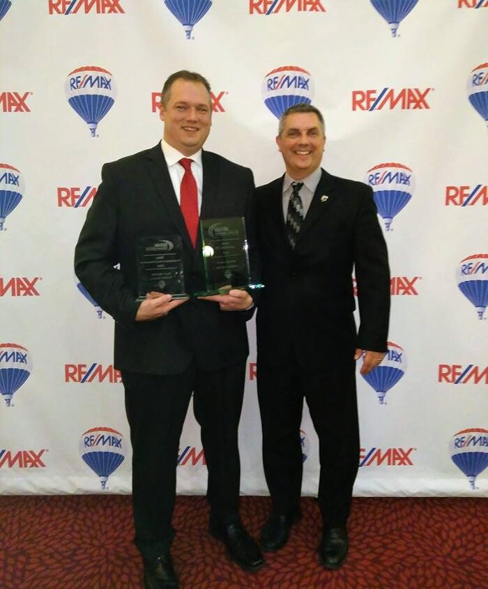 Images RE/MAX Victory + Affiliates: Bryan Ogletree Team