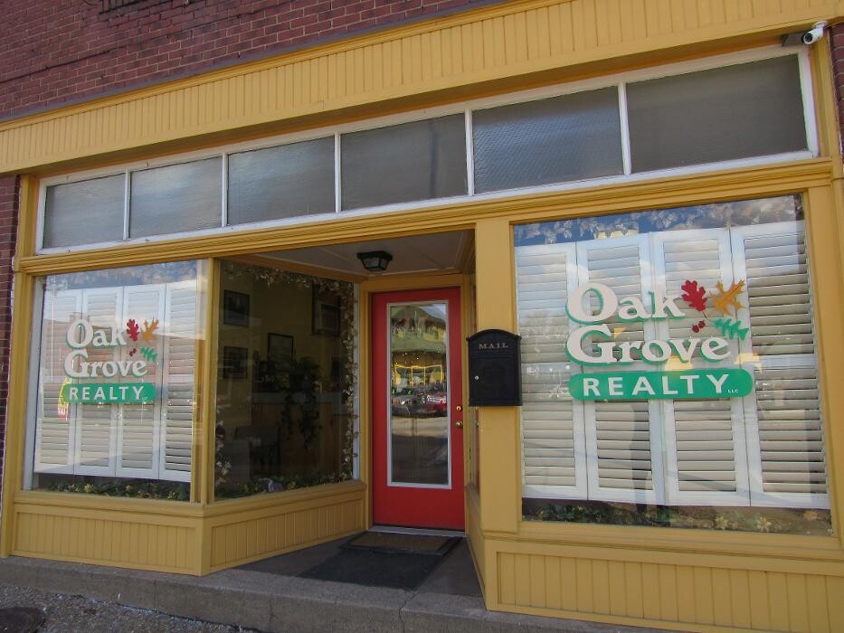 Images Oak Grove Realty LLC