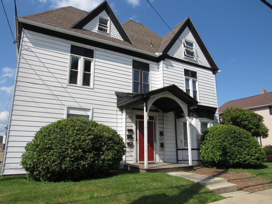 Images Oak Grove Realty LLC