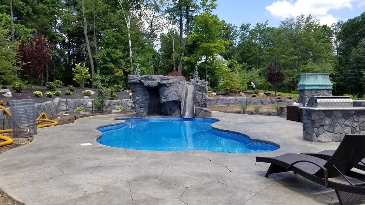 Images Blue Dolphin Pools & Spas Inc.