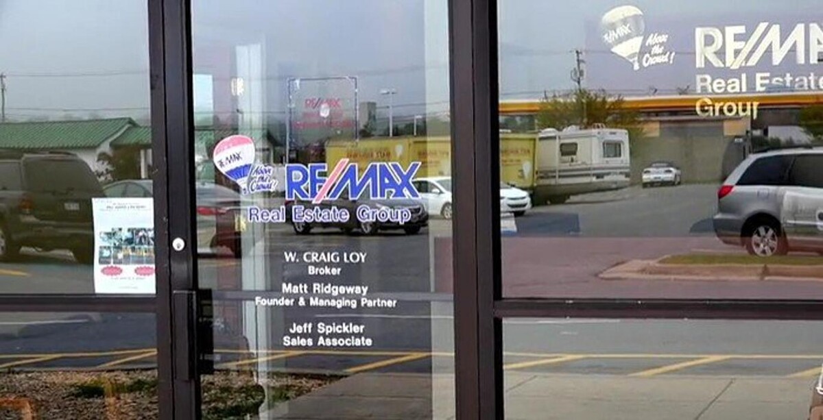 Images Matt Ridgeway - Re/Max Real Estate Group