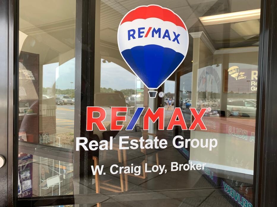 Images Matt Ridgeway - Re/Max Real Estate Group