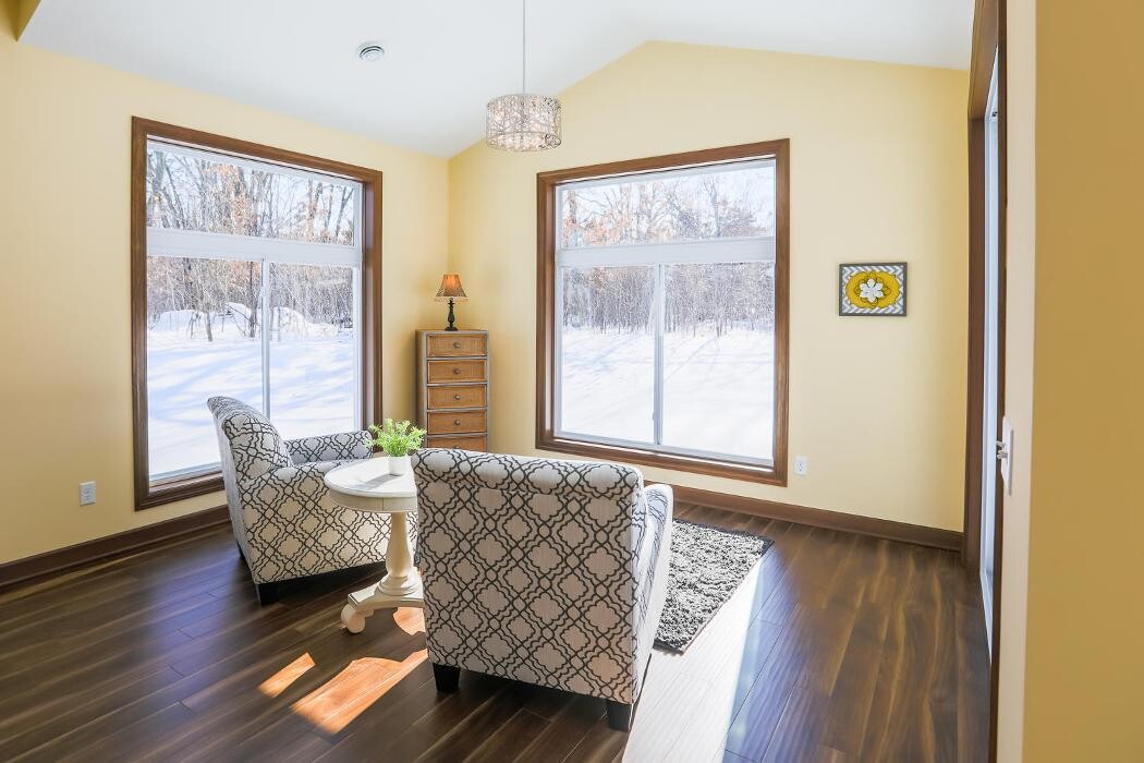 Images Kim Theis - Generations Real Estate Group