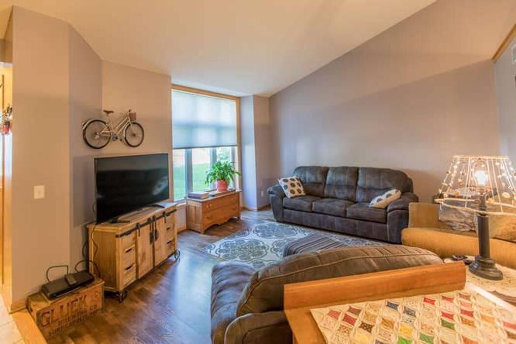 Images Kim Theis - Generations Real Estate Group