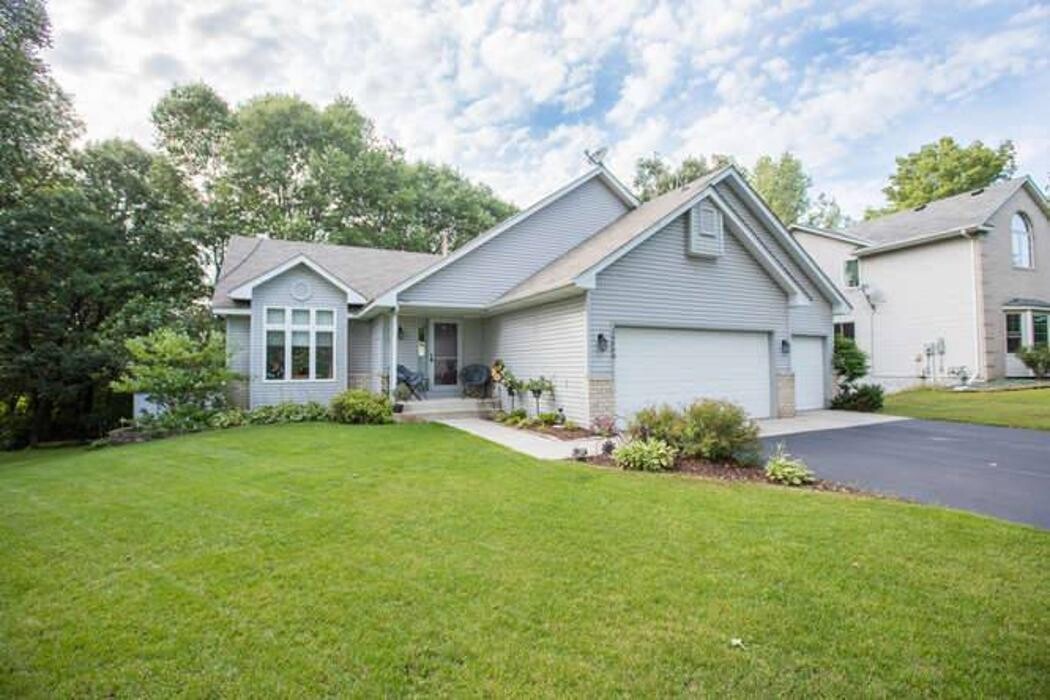 Images Kim Theis - Generations Real Estate Group