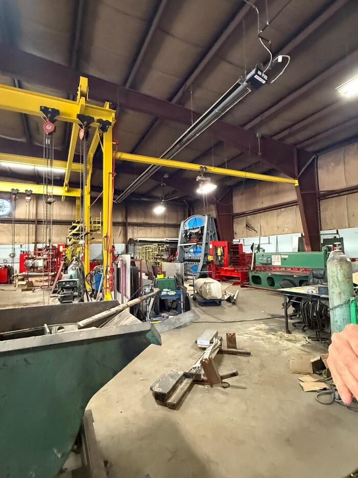 Images Hawk Frame & Axle