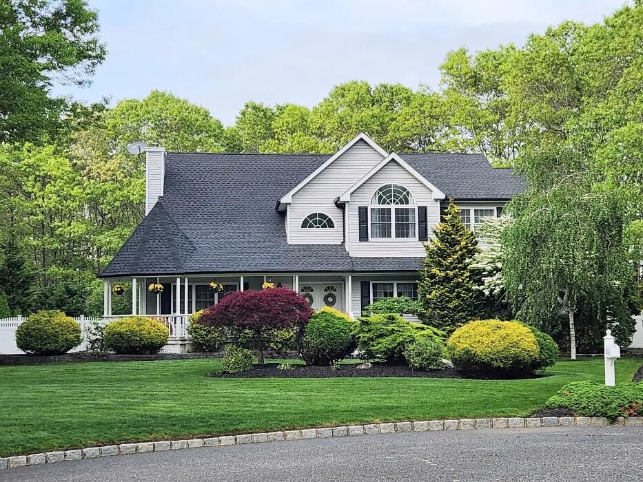 Images Leesa Byrnes Realty