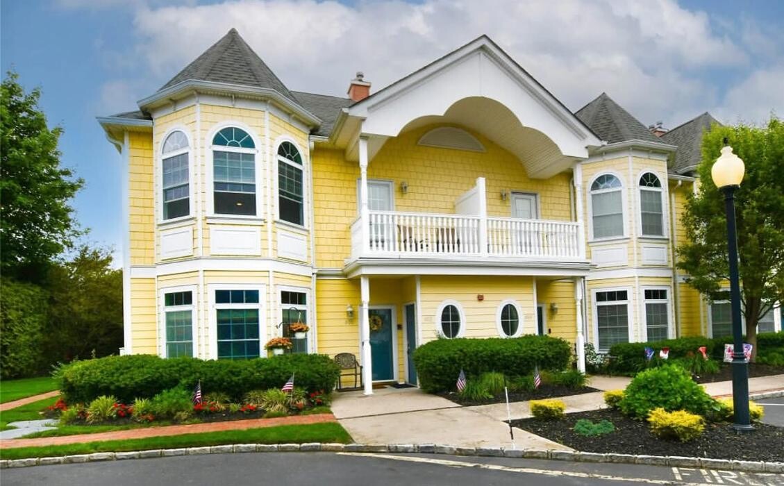 Images Leesa Byrnes Realty