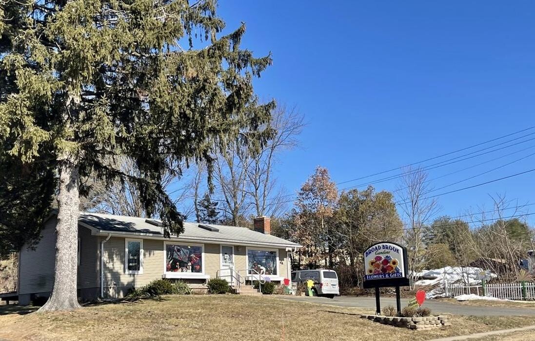 Images Broad Brook Gardens