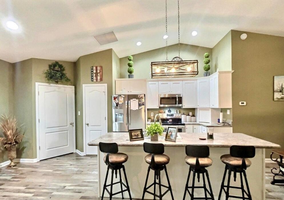 Images Coldwell Banker Ben Bates, Inc., Realtor