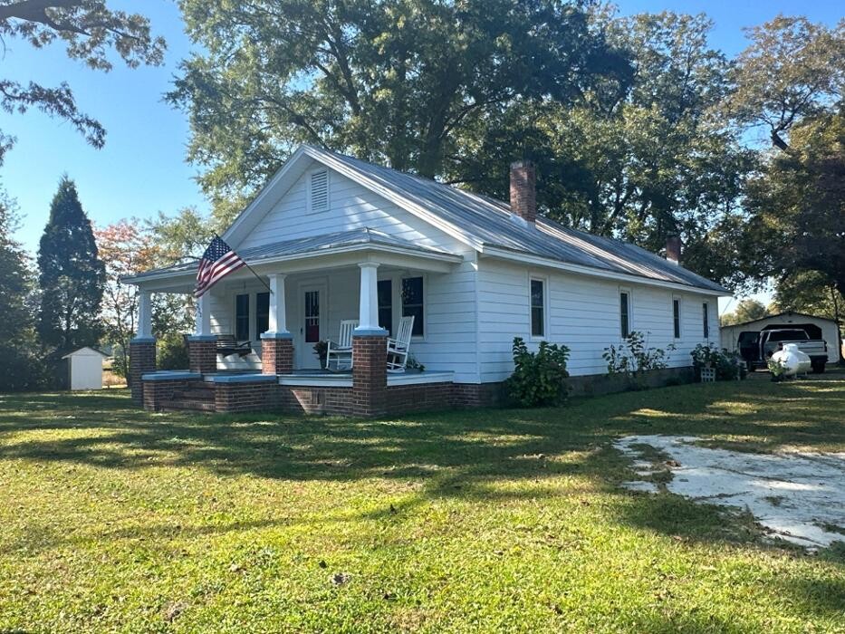 Images United Country - Respess Real Estate