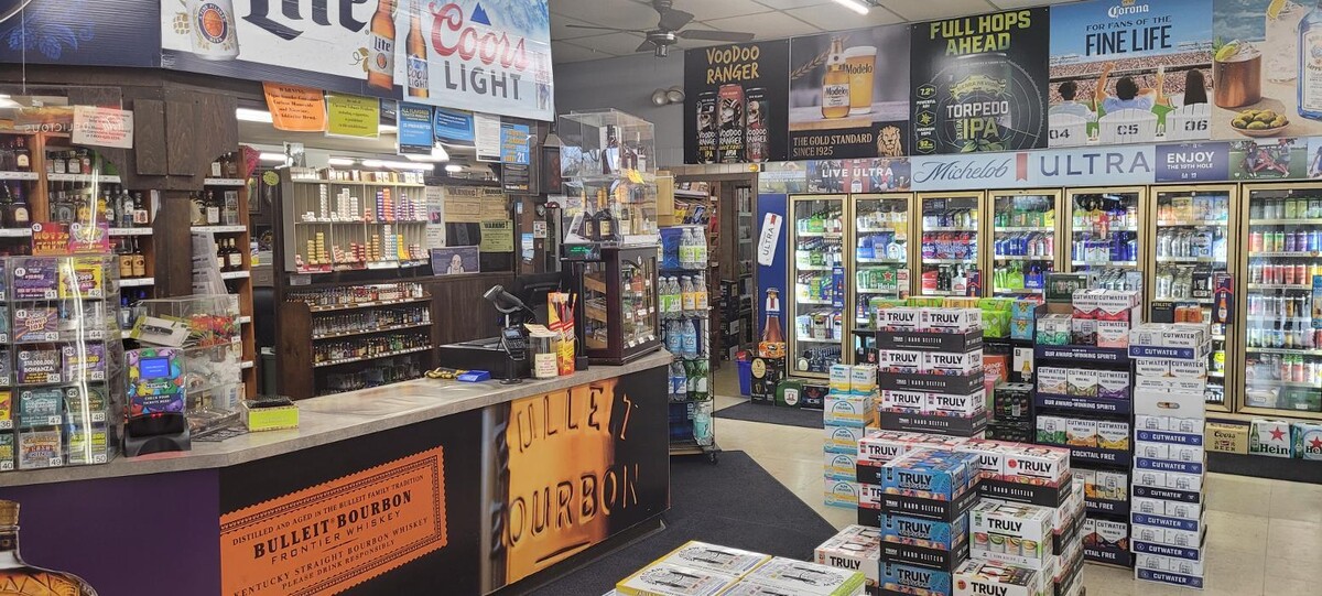 Images Southgate Liquors
