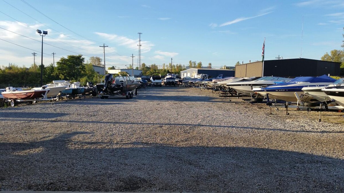 Images Dry Dock Boat Services
